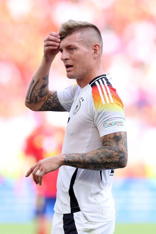 Kroos dopo il ritiro: 'Non voglio sedermi a una scrivania e filosofeggiare'