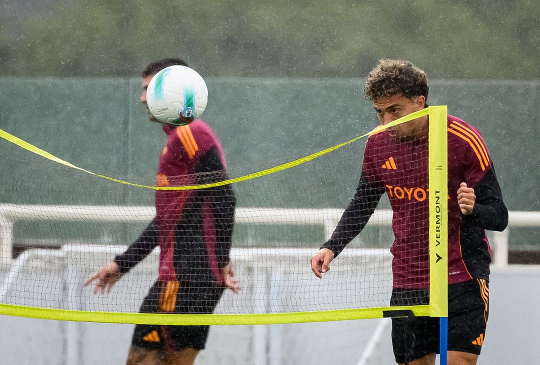 Roma, la seduta pomeridiana aperta ai tifosi al St. George’s Park – FOTO GALLERY - immagine 29