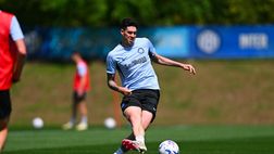 Bastoni premiato dall’Inter con la maglia numero duecento