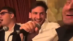 Kvaratskhelia scatenato al battesimo del figlio: serenata speciale alla sua Nitsa