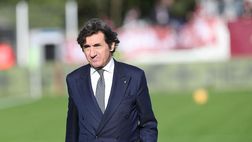 Vandali distruggono la targa per Valentino Mazzola, il Torino: “Resta nella storia”