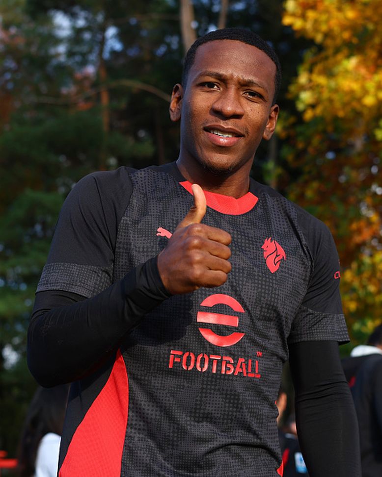 (Photo by Giuseppe Cottini/AC Milan via Getty Images)  Oggi a Milanello, Estupinan e Jashari in gruppo: tutte le foto