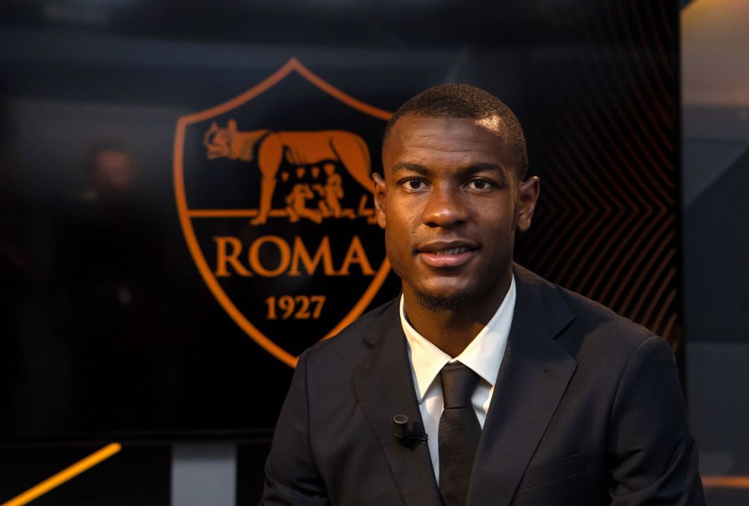 Roma, i primi scatti di Ndicka con la maglia giallorossa – FOTO GALLERY - immagine 5