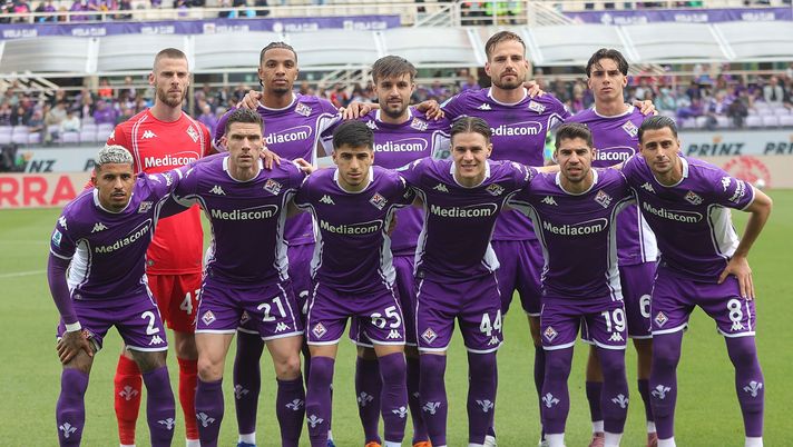 FLORENCE, ITALY - MAY 10: ACF Fiorentina poses during the Serie A match between ACF Fiorentina and Genoa CFC at Artemio Franchi on May 10, 2026 in Florence, Italy. (Photo by Gabriele Maltinti/Getty Images) Fiorentina-Genoa, i numeri del Franchi: la risposta alla penultima stagionale - immagine 1