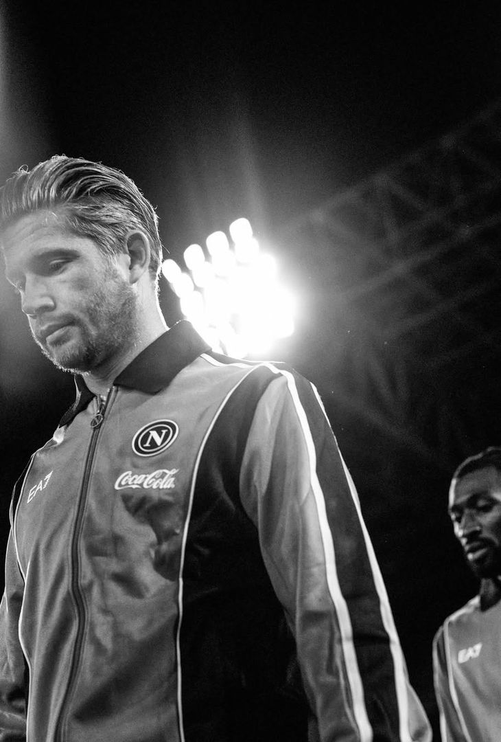 L'estasi per la prestazione di Kevin De Bruyne e la gioia per la doppietta messa a referto da Rasmus Hojlund: due sentimenti positivi (e cardini) rappresentati alla perfezione dal riassunto 'in bianco e nero' di Napoli-Sporting Lisbona realizzato dall'admin dell'account Instagram della compagine partenopea.