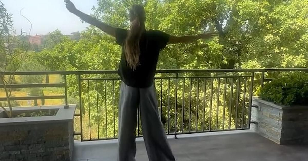 video spalletti esonerato dall8217italia ilary blasi balla sulle note di piccolo uomo
