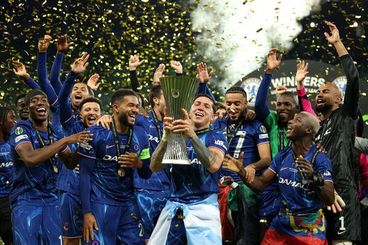 Il Chelsea festeggia la vittoria in Conference League. (Foto di Richard Heathcote/Getty Images) Ma la Conference League vale davvero così poco? Il dato che stupisce della vittoria del Chelsea - immagine 1