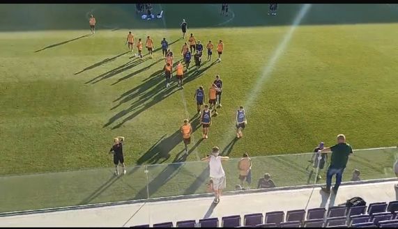 La Fiorentina esce dal campo tra gli applausi: fine del primo allenamento aperto - immagine 2