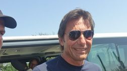 GALLERY Conte lascia il centro sportivo: concessi autografi e foto ai tifosi