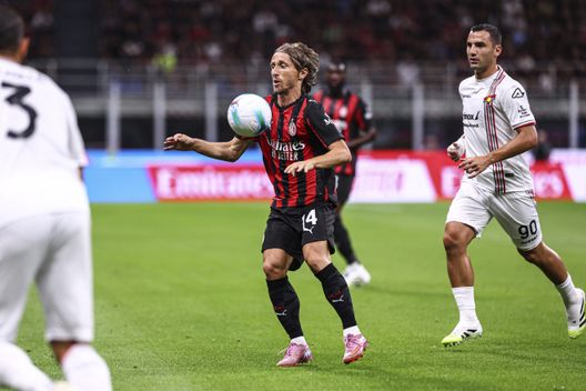 MILAN, ITALY - AUGUST 23 (Photo by Giuseppe Cottini/AC Milan via Getty Images) Modric Milan