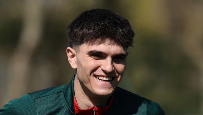 Bartesaghi: 'Idolo? Maldini. Sogno di rimanere al Milan il più possibile'