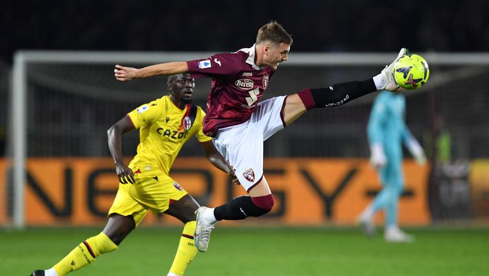 TURIN, ITALY - MARCH 06: Ivan Ilic of Torino FC controls the ball during the Serie A match between Torino FC and Bologna FC at Stadio Olimpico di Torino on March 06, 2023 in Turin, Italy. (Photo by Valerio Pennicino/Getty Images) Toro, difesa arcigna al Grande Torino. Bologna a caccia del doppio successo che manca dal 1981- immagine 1