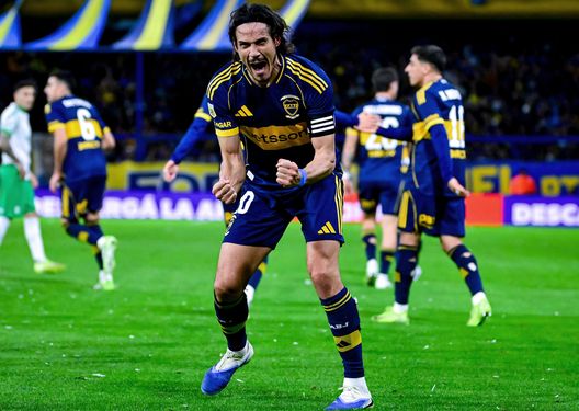 L'esultanza rabbiosa di Cavani dopo il gol contro il Banfield. (Foto di Marcelo Endelli/Getty Images) Boca Juniors, crisi superata? Secondo successo consecutivo e gol di Cavani- immagine 2