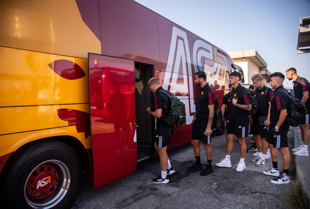 Fiumicino, la Roma parte per Verona: tornano Dybala e Pellegrini - immagine 14