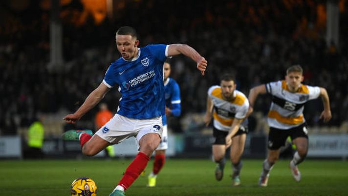 League One, tifoso entra in campo e…insegue l’arbitro! - immagine 1