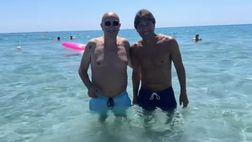 Conte e Simeone paparazzati dai tifosi: vacanze al mare per gli azzurri