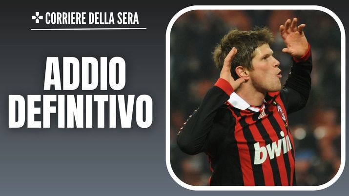 Klas Jan Huntelaar of AC Milan celebrates his second goal during the Serie A match between AC Milan and Udinese Calcio at Stadio Giuseppe Meazza on February 12, 2010 in Milan, Italy. (Photo by Valerio Pennicino/Getty Images) Ajax-Huntelaar, rescissione consensuale: la scelta obbligata dell’ex Milan - immagine 1