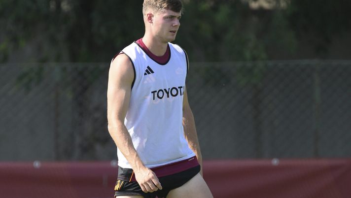 Trigoria, la ripresa verso l’Udinese: Ferguson torna a correre. A parte Dybala e Bailey - immagine 1