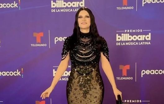 Pausini: “L’Ariston mi fa tremare le gambe. Haters? Ogni volta che vinco un premio…”- immagine 2
