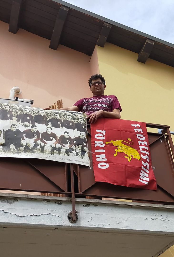 Fotogallery 3 – Il 4 maggio a casa, le foto dei tifosi granata - immagine 2