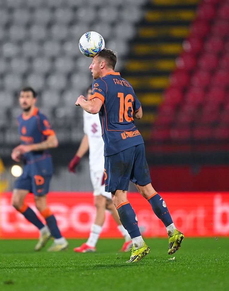 Frattesi applaude l’Inter ed esalta il gruppo con una pacca sulla spalla. Anzi due- immagine 2