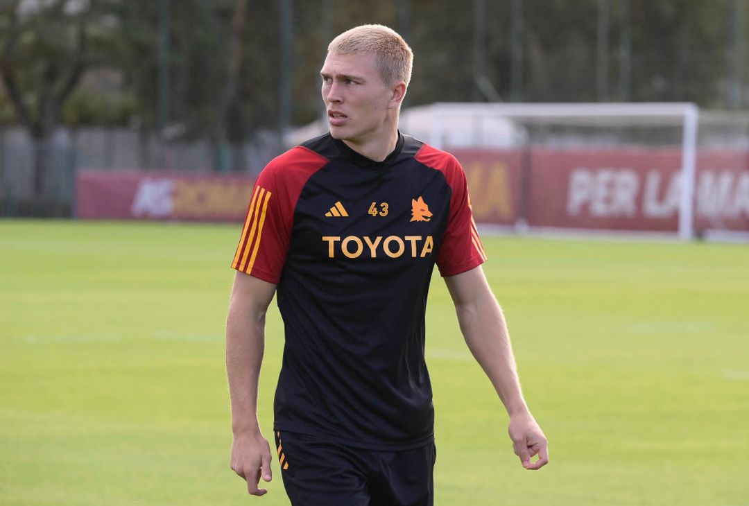 Roma, la ripresa degli allenamenti: ci sono Dybala e Renato Sanches – FOTO GALLERY - immagine 7