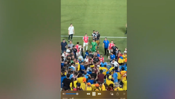 VIDEO / Uruguay-Colombia, rissa clamorosa: coinvolti anche i giocatori