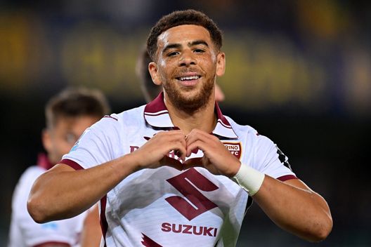 Che Adams, Torino