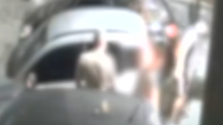 VIDEO Rapina Neres, arrestati tre presunti ladri: le immagini subito dopo il furto