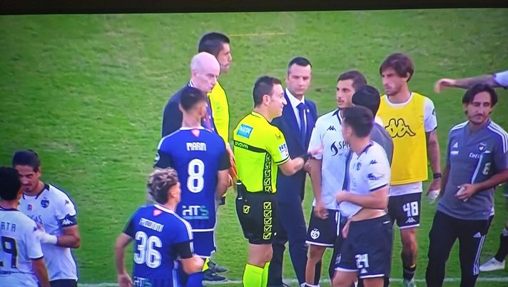 Spezia-Pisa, derby senza gol: ma un oggetto ha colpito il pisano Beruatto - immagine 1