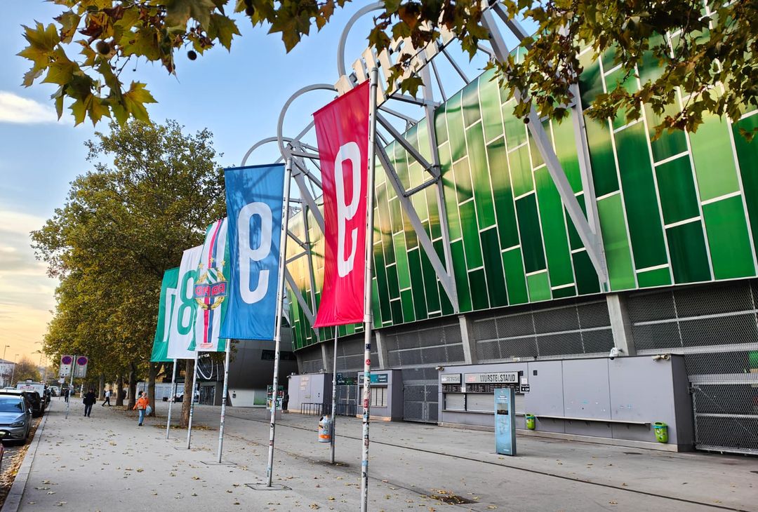 FOTO VN – Prime immagini da Vienna: spunta anche un adesivo “Viola m***a” - immagine 12