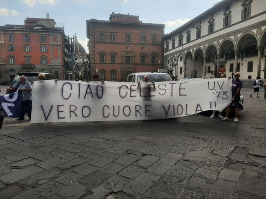 Gli Ultras Viola '73 salutano Celeste Pin 'Vero cuore viola' Celeste Pin Funerale