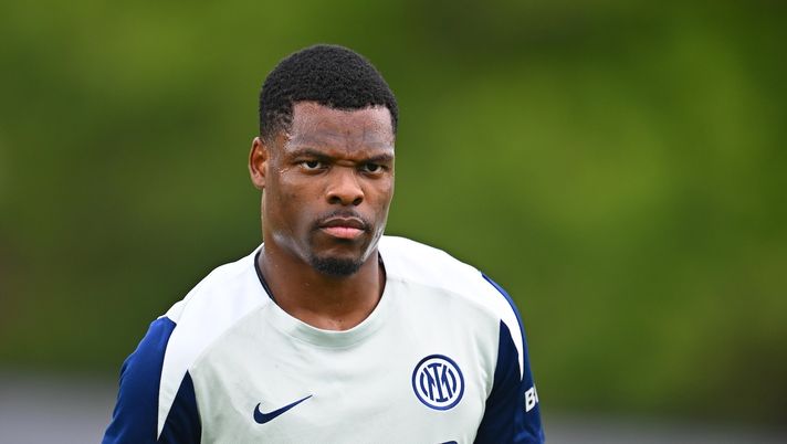 Romano: “Clausola per Dumfries. Ecco la cifra. C’è una big europea che è pazza di lui” - immagine 1