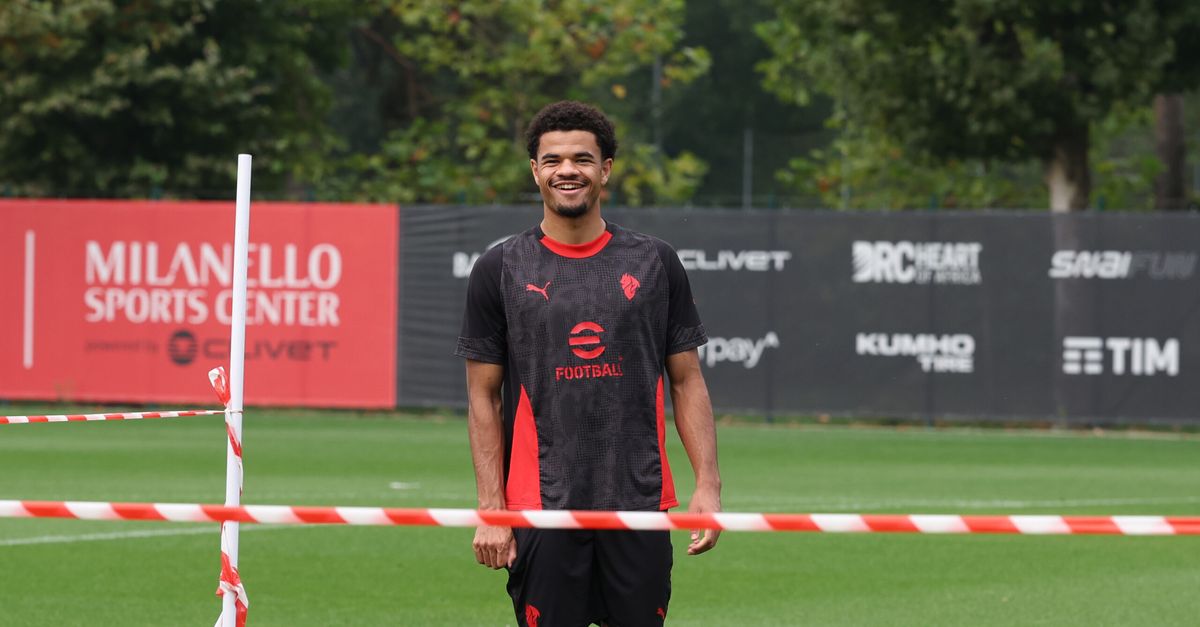 Athekame: “Un onore per me essere al Milan. Sono molto contento”