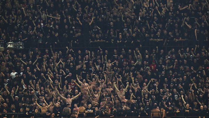 Leao ringrazia la Curva Sud: 'Il 12° giocatore. Quanto siete importanti'