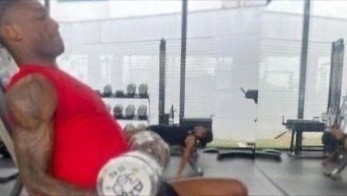 Moda, estate, musica e sorrisi: ma il riscatto col Milan per Leao è al primo posto Leao Milan