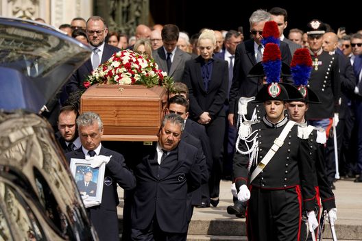 EDICOLA / TS: “C’è un solo presidente, l’incredibile addio a Berlusconi”- immagine 2