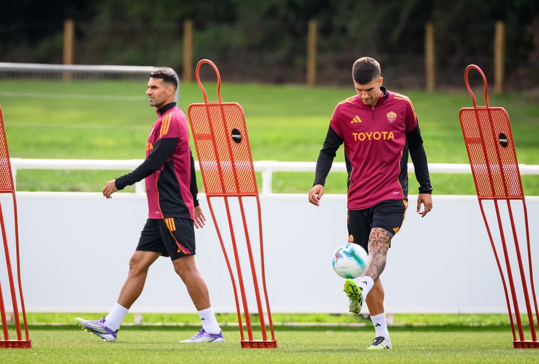Roma, il primo allenamento al St. George’s Park – FOTO GALLERY - immagine 10