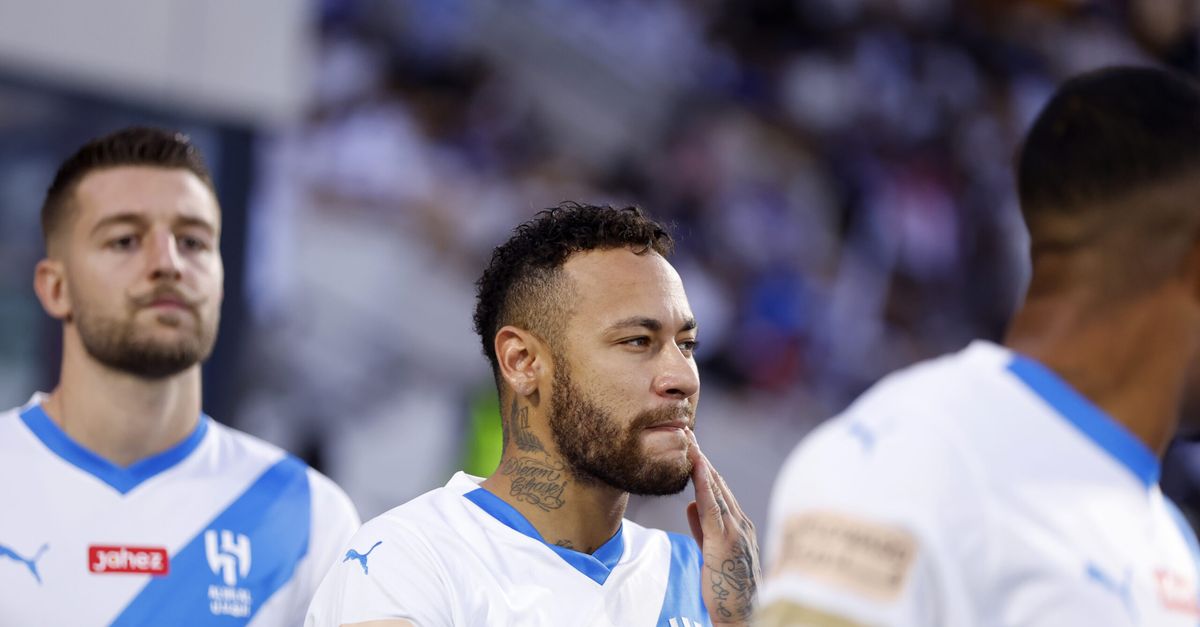 Neymar e la furia contro i media: “Io in Arabia per far cacciare Jesus? Bugie”