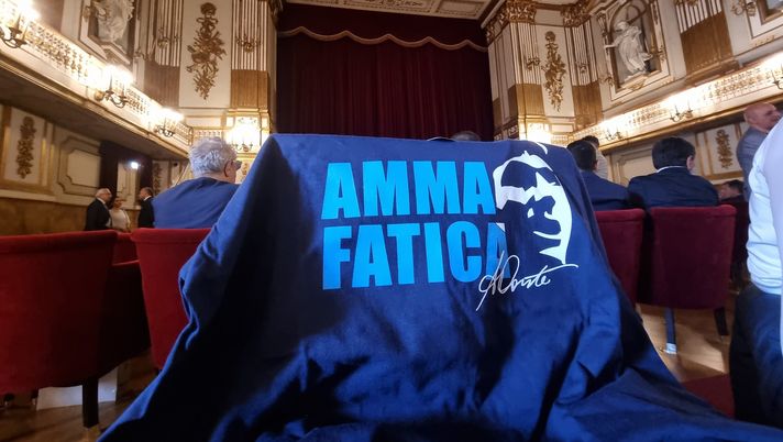 Conte, in vendita la maglia con il motto “amma faticà”: info e prezzo - immagine 1