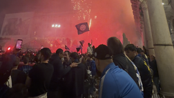 VIDEO FCIN1908 / Scudetto Inter, continua la festa alle 2 di notte: attesi i giocatori