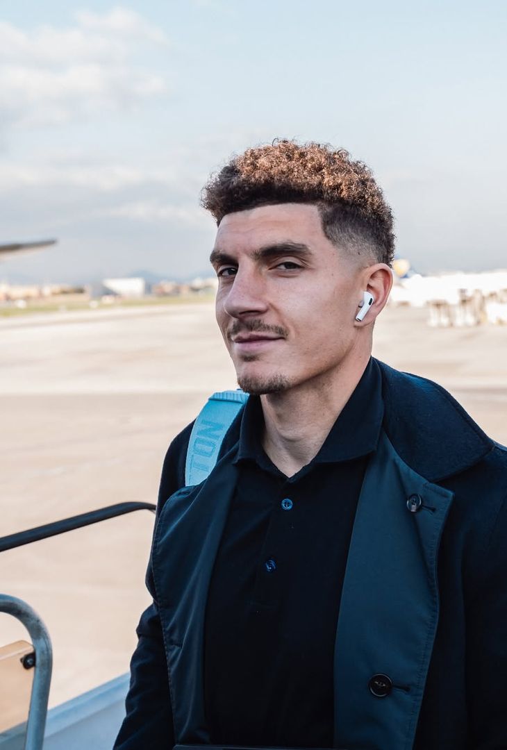 GALLERY Il Como aspetta Conte e i suoi: la partenza del Napoli da Capodichino - immagine 8