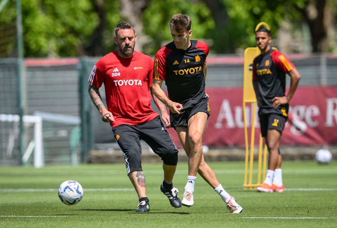 Verso Empoli-Roma, Dybala si allena in gruppo – FOTO GALLERY - immagine 7