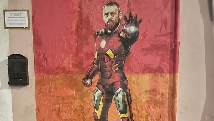 Murales De Rossi Roma, De Rossi in versione Iron Man: compare un murale in zona Monti – FOTO - immagine 1