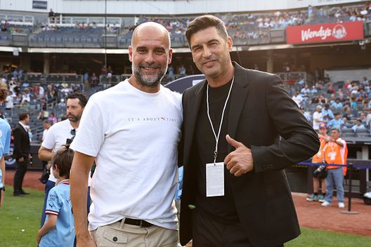 Guardiola dopo la multa sui ritardi all'intervallo: 'Farò discorsi più brevi'