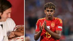 La foto di Yamal da neonato in braccio a Messi fa il giro del mondo