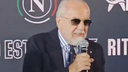 De Laurentiis scherza: “Faccio l’arbitro in ritiro, mi vendico su quelli italiani”