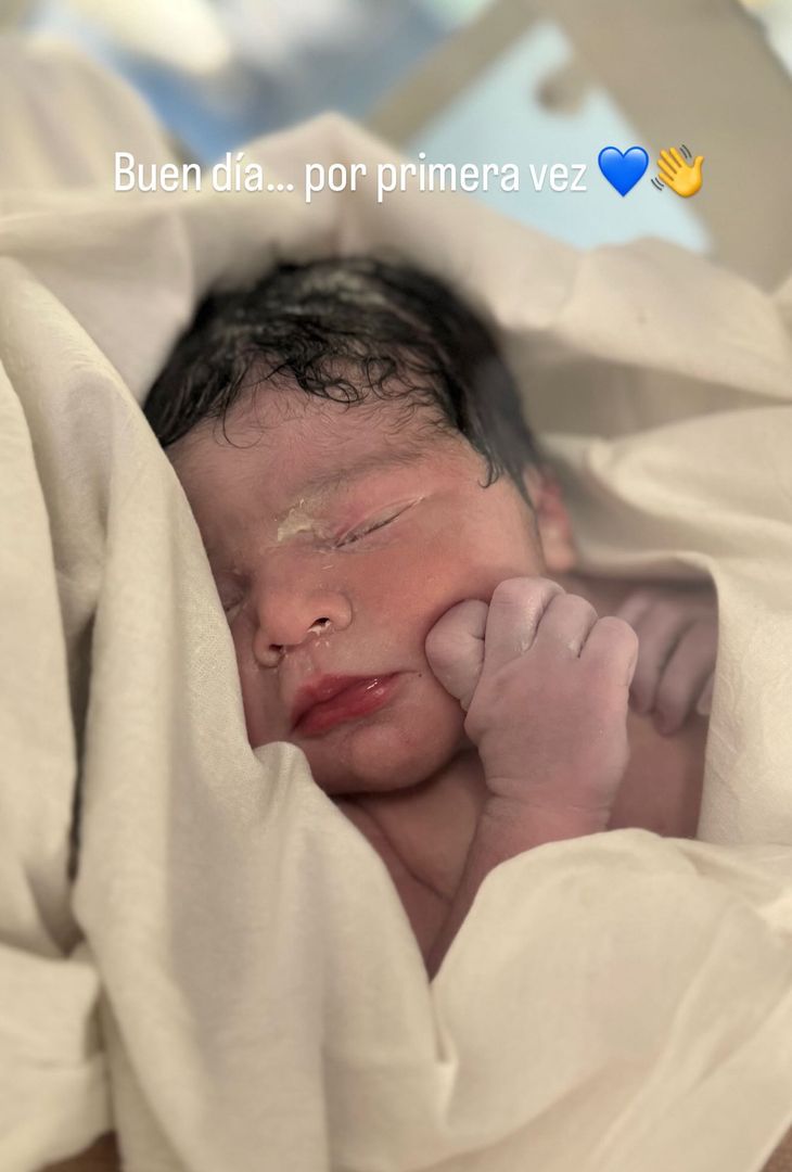 Fiocco rosa in casa Napoli, Olivera diventa papà bis: è nata Zoe – LA FOTOGALLERY - immagine 3