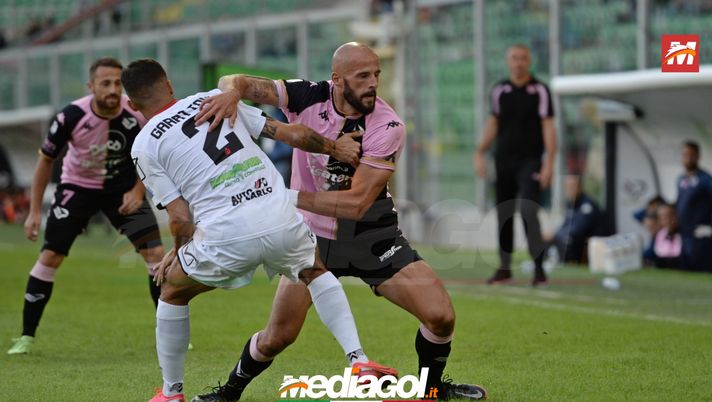 Catania-Crotone, formazioni ufficiali: Zauli lancia Giron. Chiricò e Marsura dal 1′  catania crotone