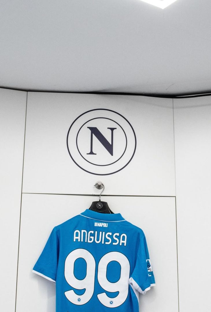 GALLERY Tutto pronto nello spogliatoio del Napoli: la scelta della maglia - immagine 4